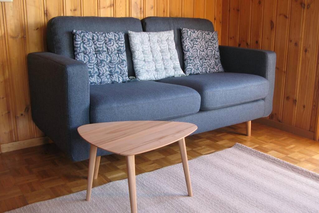 Alpia 26 - Zwei Zimmerwohnung In Traditionellem Walliser Haus Gasenried Extérieur photo